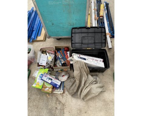 AN ASSORTMENT OF ITEMS TO INCLUDE NAILS, CUTTING DISCS AND HACKSAW BLADES ETC