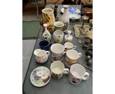 A QUANTITY OF CERAMICS TO INCLUDE VASES - COALPORT, RADFORD, ETC - A CERAMIC TANKARD, MUGS, ETC