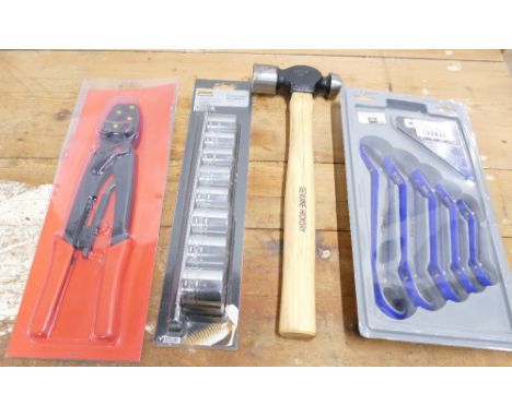 Clarke hickory handled 32oz ball pein hammer, Halfords 8 piece socket set on rail, Clarke angle head reversible ratchet set a