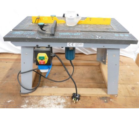 Wolfcraft router table with Bosch POF50 router 240v.