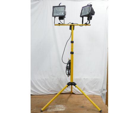 G.S. halogen dual head tripod work light 240v.