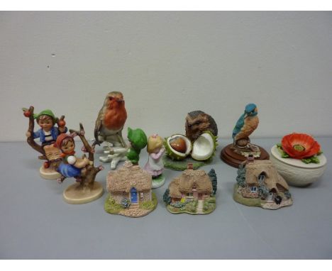 Pair Hummel figures 'Apple Tree Boy' and 'Apple Tree Girl', Goebel Robin, three Lilliput Lane cottage ornaments and four othe