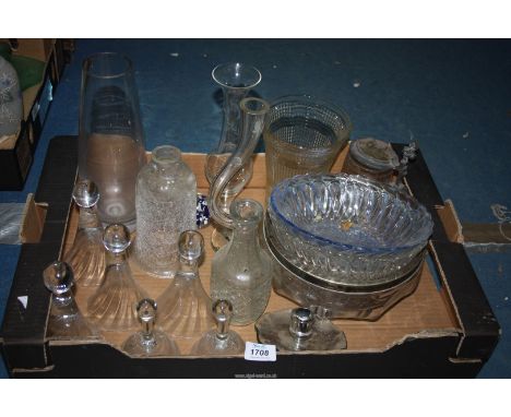 A quantity of glass to include stirrup glasses and fruit bowls, paperweight, etc.