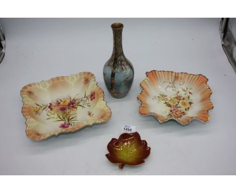 Two blush Carltonware dishes, a leaf shaped pin dish plus a Crown Devon 'Birch' vase.