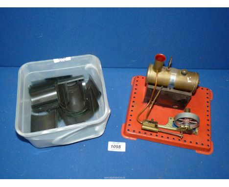 A Mamod early SE2 and a quantity of steam engine negatives.