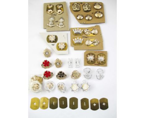 POST 1953 BRITISH ARMY COLLAR BADGES 15 facing pairs of staybrite collar badges (30 badges)