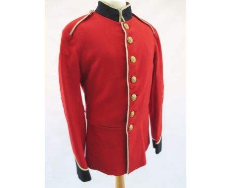 WW1 OTHER RANKS SCARLET TUNIC TO THE ROYAL FUSILIERS Scarlet tunic to the Royal Fusiliers. General Service KC buttons. Blanke