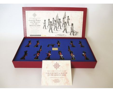 BRITAIN'S LTD EDITION SET DIE CAST TOY SOLDIERS COLOUR PARTY & MASCOT OF THE IRISH GUARDS Boxed set of 1:32nd scale, hand pai