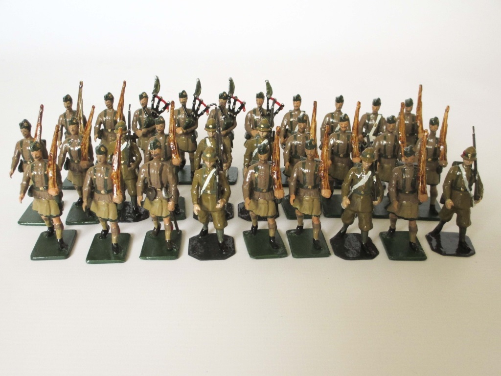 29 SOLID CAST WHITE METAL TOY SOLDIERS BOER WAR BRITISH INFANTRY Hand