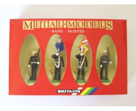 BRITAIN'S METAL MODELS SET DIE CAST TOY SOLDIERS 7201 Boxed set of 1:32nd scale, hand painted figures. Set 7201, Royal Marine