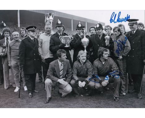 Autographed NOTTM FOREST 12 x 8 Photo : B/W, depicting Nottingham Forest manager Brian Clough and various players posing with