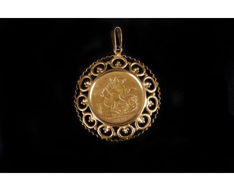A 9ct gold mounted Victorian full sovereign, the 1901 dated gold coin with Perth mint mark in pendant pierced surround, appro