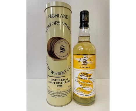 Banff Distillery Signatory Highland Single Malt Scotch Whisky 1980, matured in oak cask for 21 years, distilled 12/11/1980, b