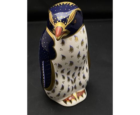A Royal Crown Derby paperweight 'Rock Hopper Penguin'