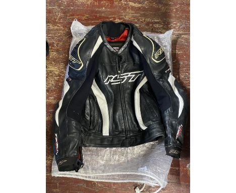 A RST leather motorbike jacket size 40
