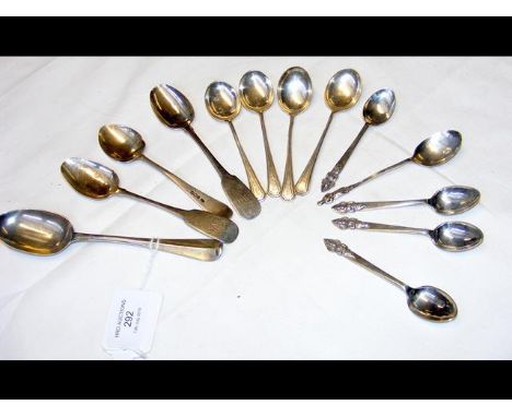 Various silver teaspoons 