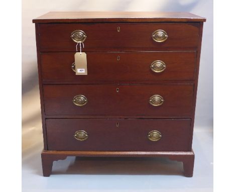 A regency mahogany chest of four graduating draws raised on carved bracket feet. H- 92cm W- 87cm D- 45cm 
