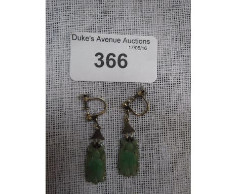 A PAIR OF GREEN 'JADE' DROP EARRINGS