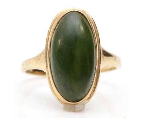 A 9ct gold nephrite dress ring, 18 x 10mm, R, 4.5gm. 