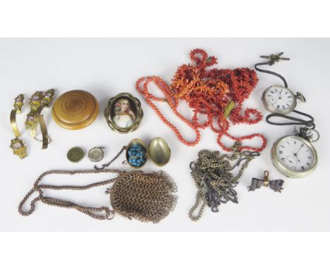 A Coral Bead Necklace with barrel clasp, stick coral jewellery, a Victorian gilt metal bracelet (A/F), 1821 Royal Mint sovere