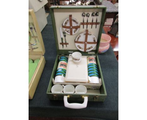 Sirram picnic set & contents