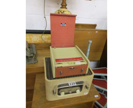 2 vintage radios