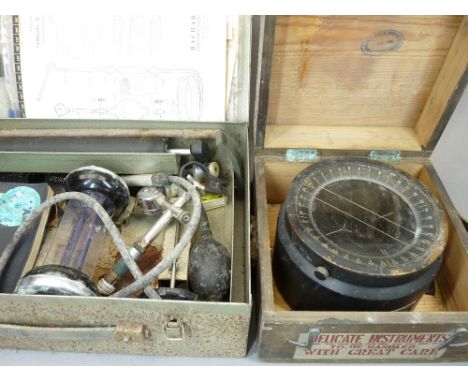 WORLD WAR 2 GIMBAL COMPASS US ARMY TYPE D/12 in original carry case dated 13th December 1940 and a cased Shandon Fyrite CO2 i