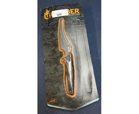 Sealed as new Gerber Hunting Myth E-Z open gutting knife and belt sheath 