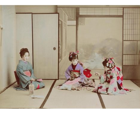 Japan.: Sammlung von 402 Photographien von japanischen Landschaften, Tempeln, Festlichkeiten, Händlern, Berufen und Kunsthand
