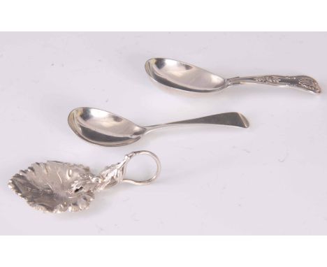 A COLLECTION OF THREE SILVER CADDY SPOONS app. 1.7 troy oz 