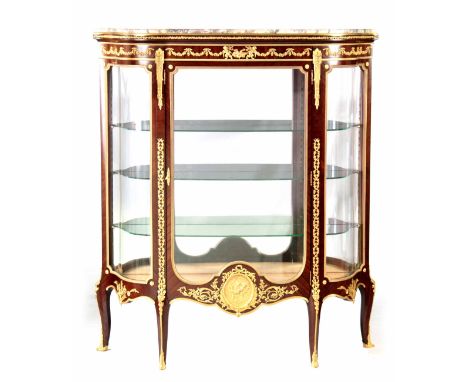 FRANCOIS LINKE, PARIS. A FINE 19TH CENTURY ORMOLU-MOUNTED KINGWOOD DISPLAY CABINET of curved bow-front shape, having a moulde