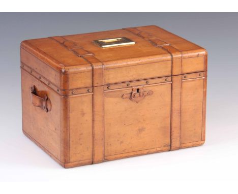 A FINE QUALITY 19TH CENTURY BLACK FOREST CARVED TRUNK STYLE SMOKERS HUMIDOR having carved simulated leather straps and side h