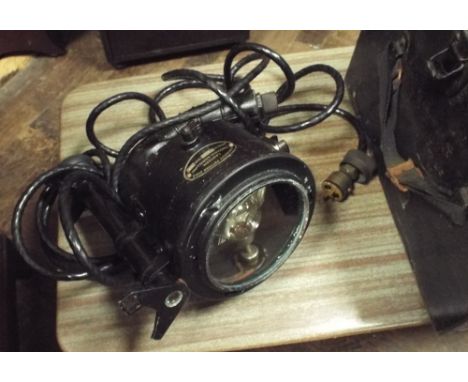 Admiralty pattern 5110E portable signalling lantern in box 