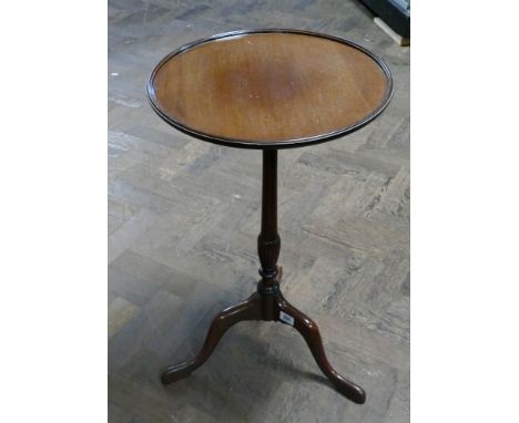 Reproduction mahogany wine table on pillar and tripod base 