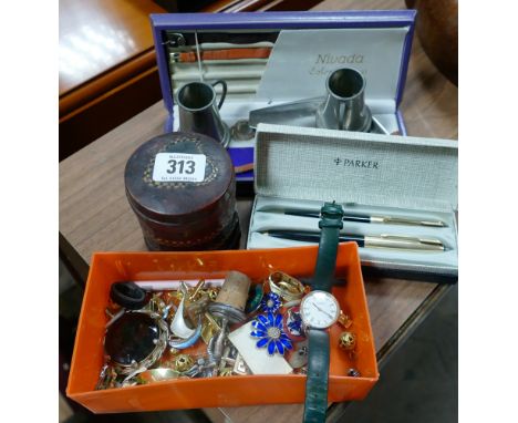 Costume jewellery, watch, Parker pen and pencil, cufflinks etc. 