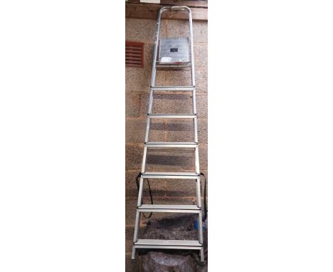 6 STEP ALUMINIUM STEP LADDER