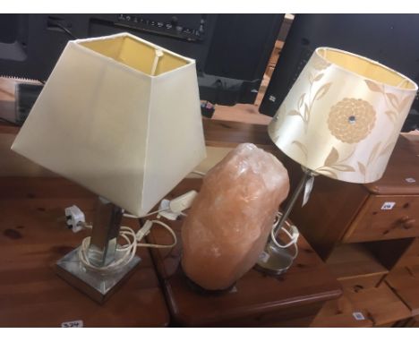 2 TABLE LAMPS &amp; A STONE TABLE LAMP