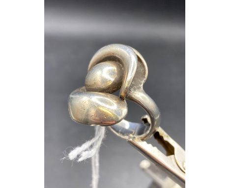 UNUSUAL HEAVY DESIGNER SILVER RING