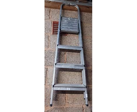 3 STEP ALUMINIUM STEP LADDER