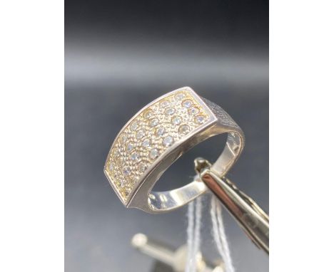 GENTS SILVER &amp; CZ RING, 6.5g APPROX