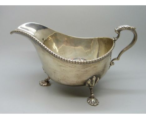 A silver jug, Walker &amp; Hall, Birmingham, 1934, 140g