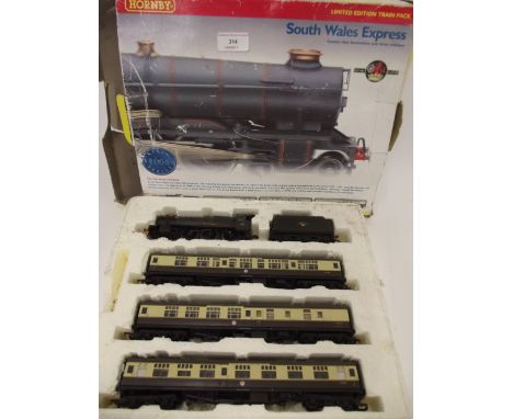 A Hornby South Wales Express set, comprising 4-6-0 engine and tender, running gear damaged and 3 Mk1 coaches, (B.D.F.G.)