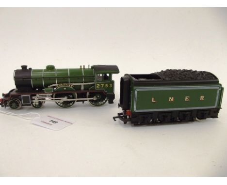A Hornby R378 4-4-0 engine and tender, "Cheshire" LNER green 2753, (G)