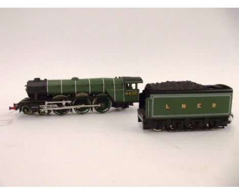 A Hornby 4-6-2 engine and tender, "Flying Scotsman", LNER green 4472, tender drive, (G)