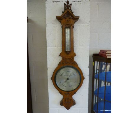 Oak cased banjo Barometer by Negretti and Zambra - seems to be in good condition with no repairs or damage. 