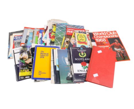 A collection of vintage football and RFU programmes. Primarily First division fixtures and international games, including 198