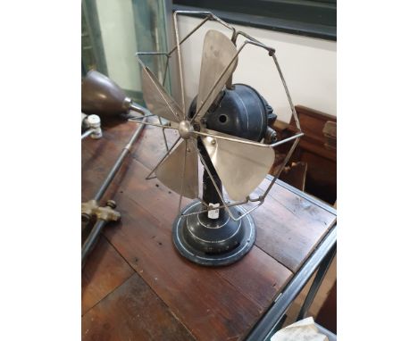* Vintage metal desk fan