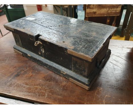 * heavy vintage tools box - 590w x 310d x 200h