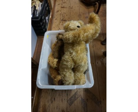 Five vintage teddy bears, comprising: a hump back example; a Bon Bears example; and three Vals Pals examples, to include a st