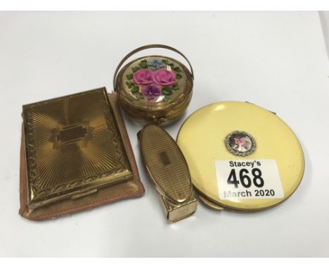 A vintage Kigu basket compact plus 3 additional compacts.